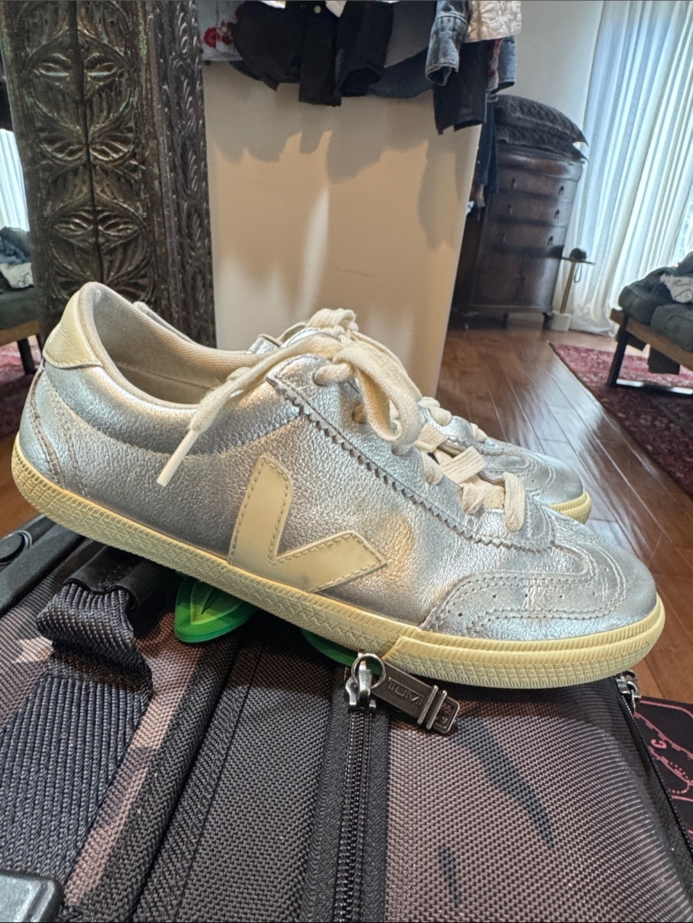 Veja Volley Silver Leather Sneakers size 39 GUC